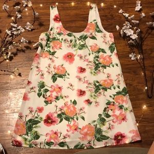 NWOT Tobi Floral Dress